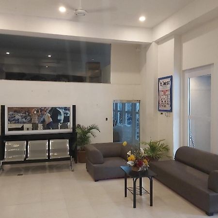 Nest Suites كويزون سيتي المظهر الخارجي الصورة